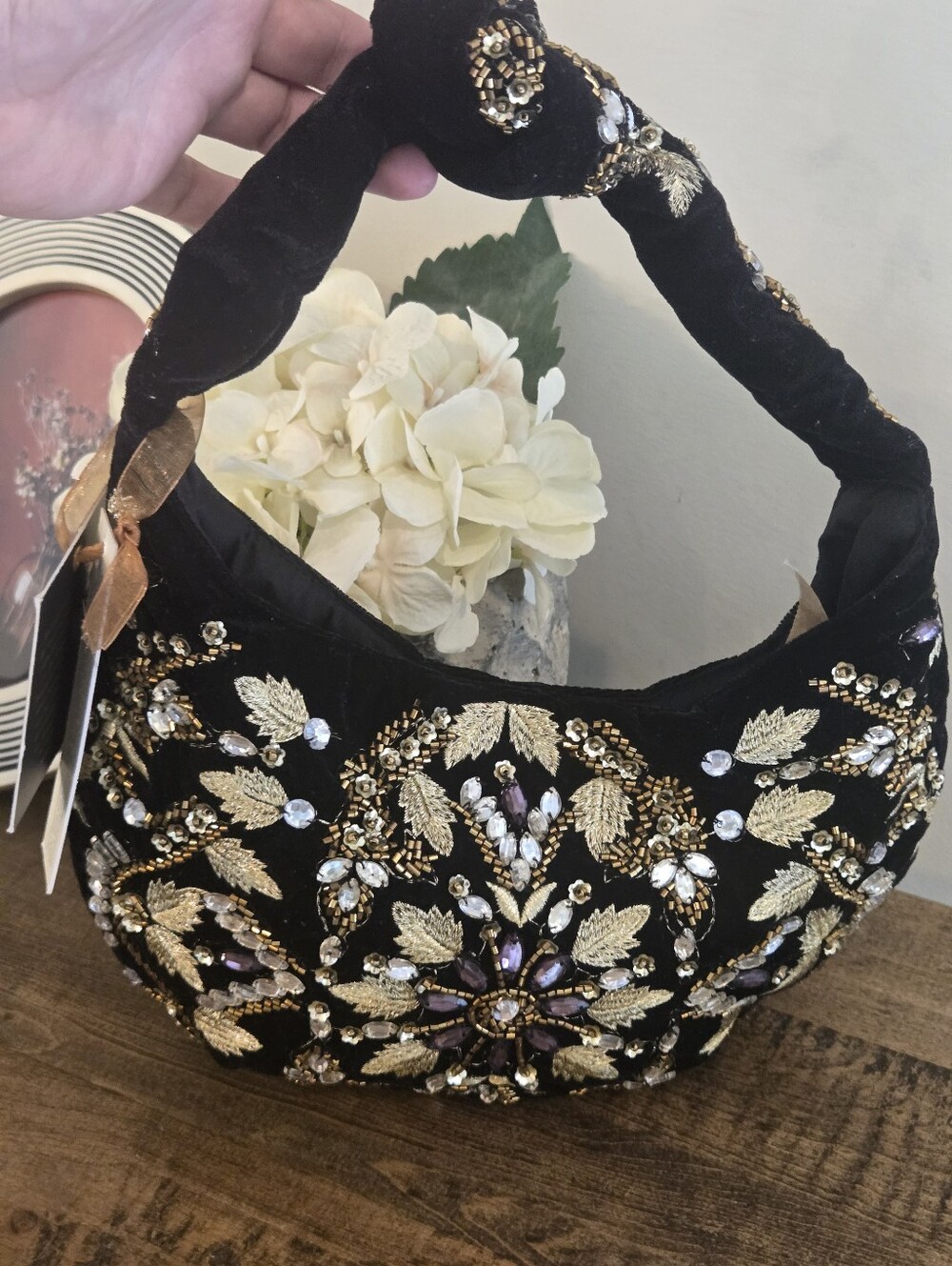 Made In India Ebellished Black and Gold Leaf Sequin Hand Bag Floral Beaded Bag